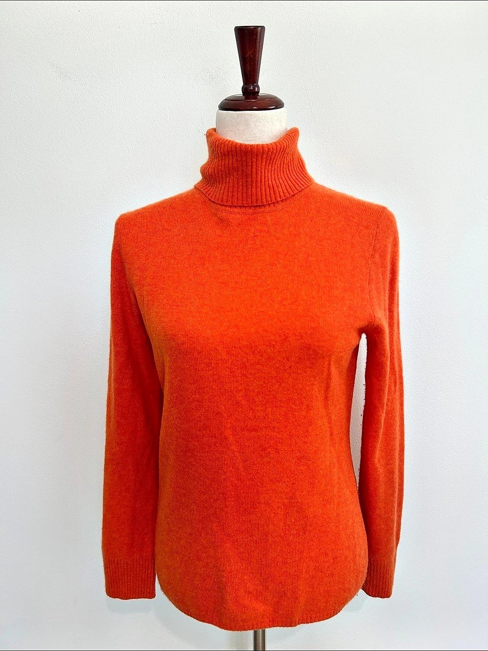 J. Crew Vintage Cashmere Turtleneck in Orange Size Medium EUC